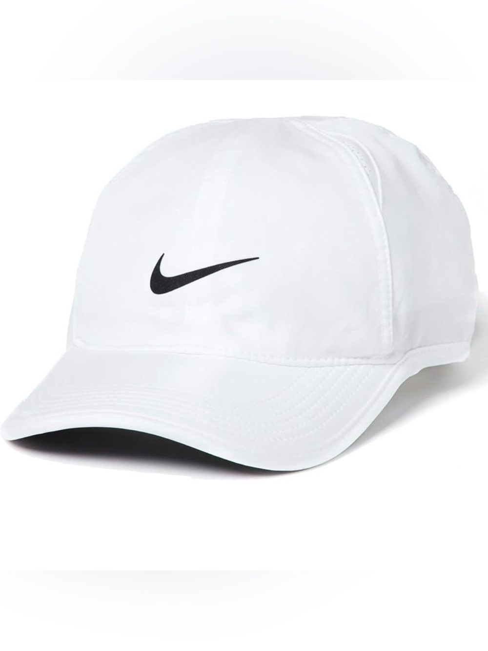 Nike Dri-FIT Club Unstructured Featherlight Cap in white (Style: FB5682-100)